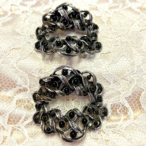 Musi Jewelry - BEAUTIFUL PAIR VINTAGE PAT. DTD. 1969 MUSI SILVER  SHOE CLIPS!